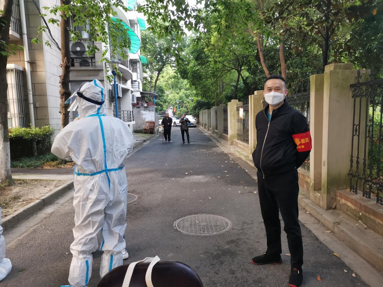 浙江建華集團黨員、員工積極協助參加核酸檢測工作